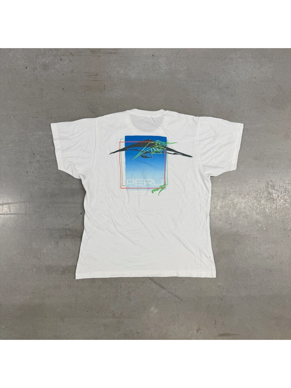 Vintage 90s Peru Hang Gliding Graphic Flawed T-Shirt Medium White